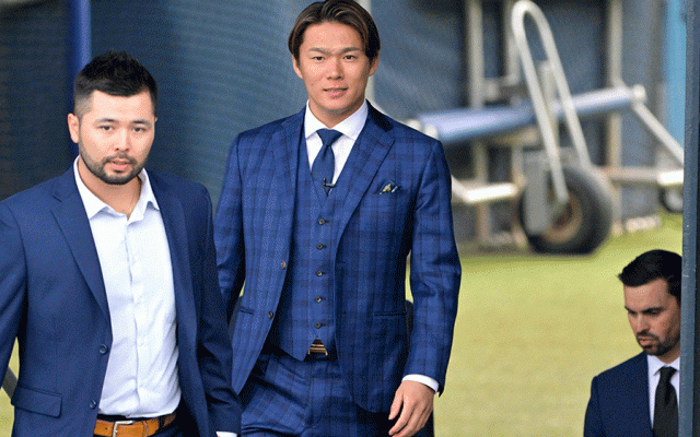 颯爽と登場の山本由伸は「どこぞの御曹司」　いかつい車が似合う存在感…日米で大反響