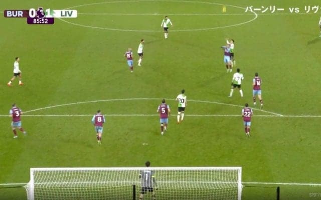 空中戦でも潰しまくる！「強すぎるだろ」「空中デュエル王」 リバプール遠藤航が“エアバトル”でも大暴れした瞬間　相手の動きを読んで抜群のポジショニングで制空権を握る