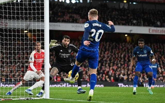 物議を醸す“ボーウェンの１mm”、アーセナル監督は「VARテクノロジーの限界は残念」とお手上げ…圧倒的に攻め込みながらのノーゴールも含め「キャリアで最もイライラした夜」