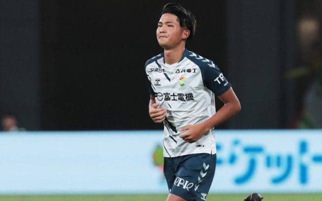 千葉が下部組織から今季昇格したFW新明龍太、DF矢口駿太郎と契約更新