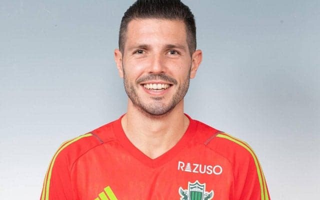 松本がGKビクトルと契約更新「毎年のように僕のベストを尽くします」