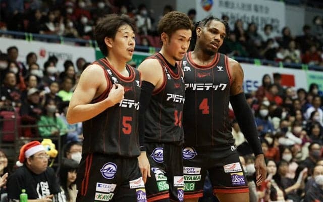 後半に勝負をかけた三遠が敵地で千葉Jを撃破…ベンチスタートのメイテン、大浦らが躍動