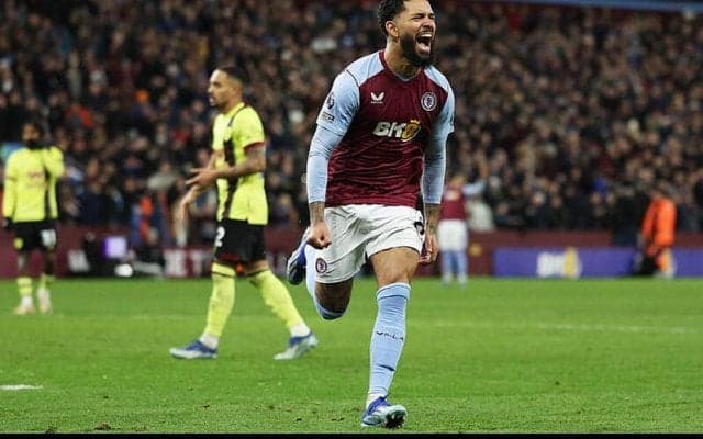 アストン・ビラが要塞ビラ・パークで10人のバーンリーに競り勝ち白星取り戻す【プレミアリーグ】