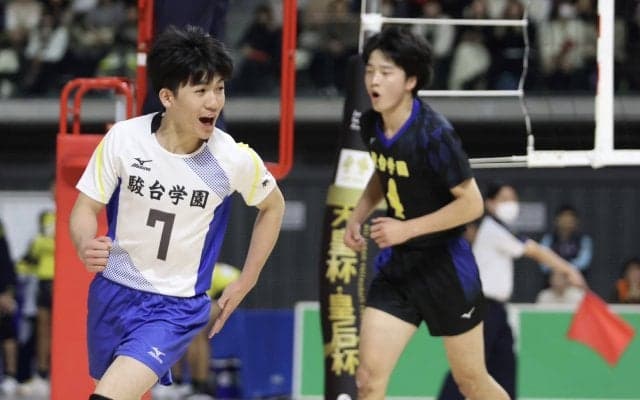 駿台学園高 V1男子WD名古屋に健闘 連覇が懸かる春高直前に得た宿題【春高出場校の天皇・皇后杯③】