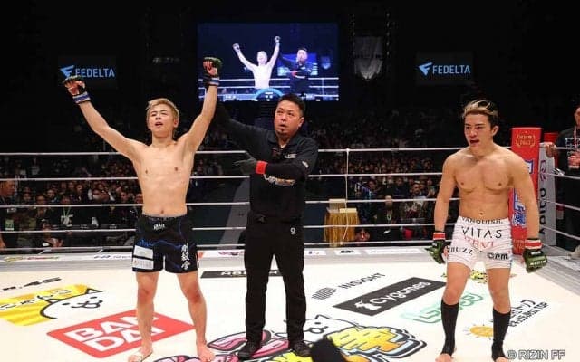 【RIZIN.45】平本蓮の弟・丈が兄へ勝利のバトンを繋ぐ　元ホストYUSHIに判定勝ちデビューV