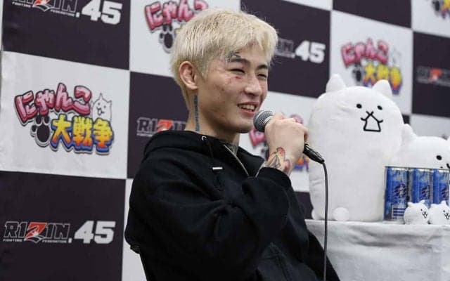 【RIZIN.45】「終わったらノーサイド」平本蓮、“失意”のYA-MANを激励　「5、6発カウンター当たってた、ゾンビだなと」