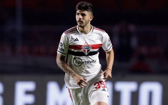 PSGがブラジルの逸材CBルーカス・ベラウド獲得を発表！　2028年までの5年契約