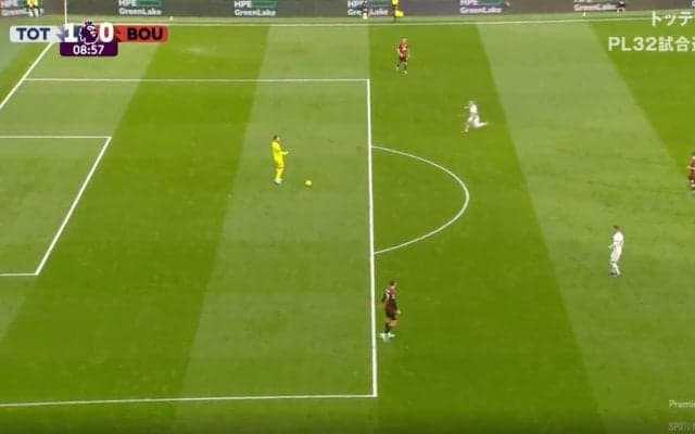 「どこ出してんだよ！」「終わった…」 GKが痛恨のミス！ボールを奪われて7秒間でゴールを奪われた瞬間　鬼プレスからボール奪取→ショートカウンターが炸裂