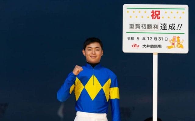 【東京2歳優駿牝馬】人馬共に重賞初V！野畑凌「緊張感を楽しむことが出来ました」…ローリエフレイバーが抜け出す