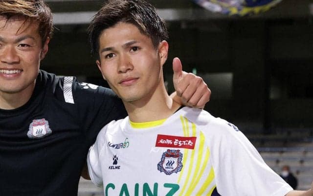 群馬が加入1年目で全試合に出場したFW佐藤亮と契約更新「昨シーズン以上の景色を」