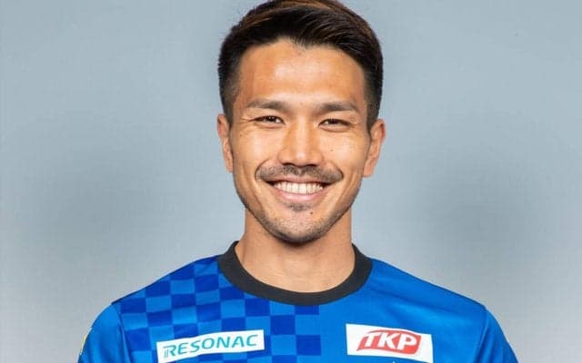 大分が在籍11年目を迎えるFW伊佐耕平と契約更新「みなさんぜひ13番のユニフォームを11着ずつ買って」