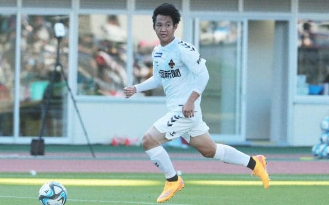 金沢がFC東京から育成型期限付き移籍中のMF梶浦勇輝の期間延長を発表「責任と覚悟を持って昇格の為に闘います」