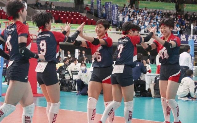 春高バレー　持ち味発揮の京都女子・京都橘がストレート勝ち