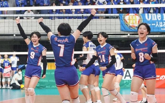 春高バレー　米沢中央、２年ぶり初戦突破　エース亀井「１点１点を大事に」