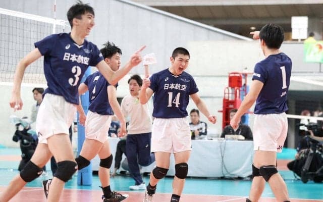 春高バレー　山梨男子・日本航空は逆転勝ち、女子・帝京三は敗退