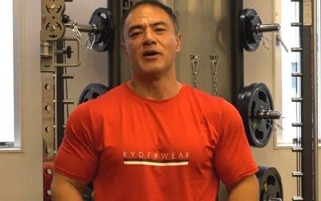 肩こりに悩む人必見！解消に効果的な栄養と簡単エクササイズ