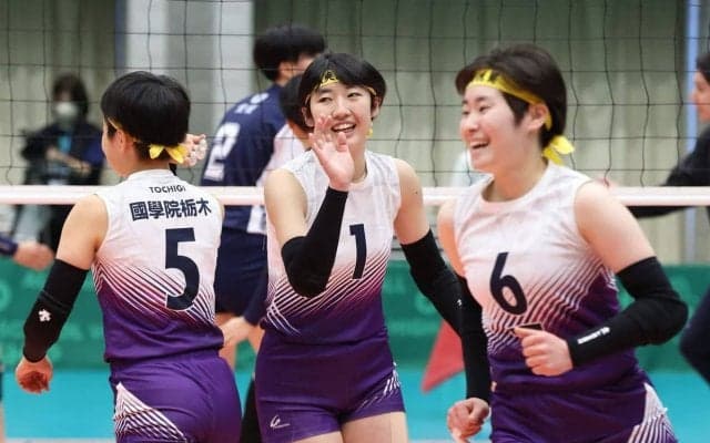春高バレー　国学院栃木、８年ぶり３回戦進出　昨年末に母が他界した小平「決勝までいきたい」