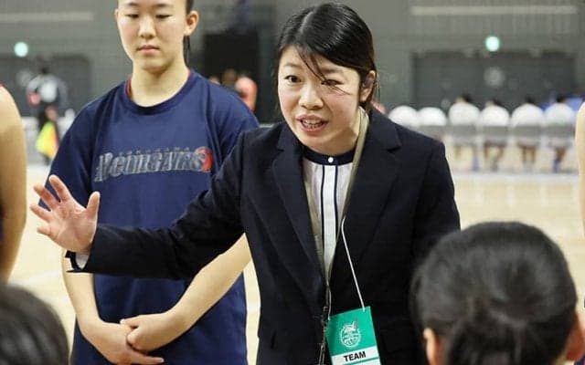 ユニホームからスーツへ…横浜ビー・コルセアーズU15女子の指揮を執る元Wリーガー