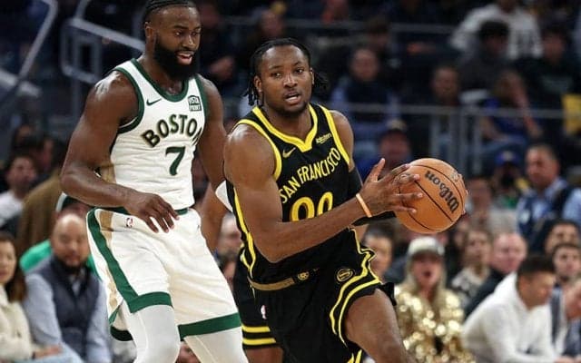 ナゲッツ戦で手痛い黒星を喫したウォリアーズ…若手フォワードのクミンガは指揮官に不満爆発か