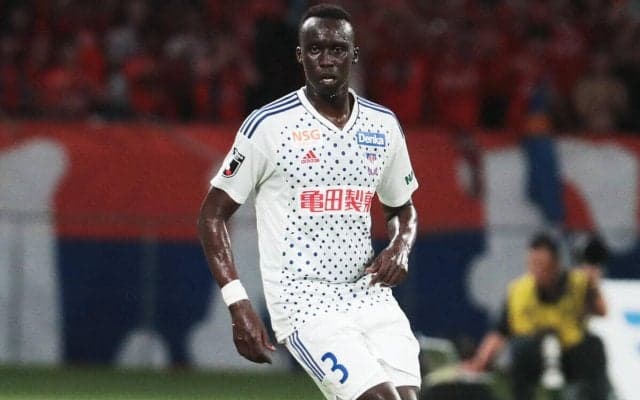 新潟が守備を支えたオーストラリア代表DFトーマス・デンと契約更新、震災の被害に「とても胸を痛めています」