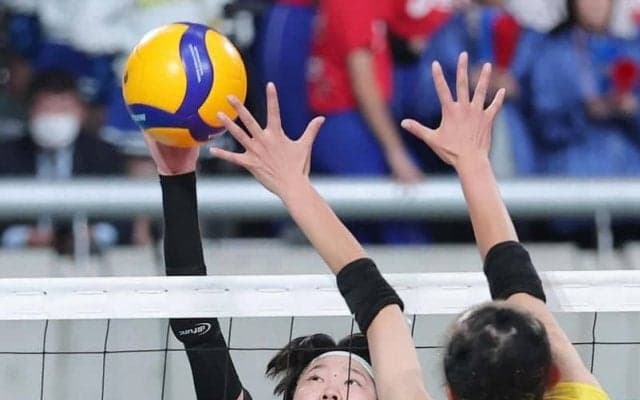 習志野、エース結束が徹底マークされ、涙のむ　春高バレー