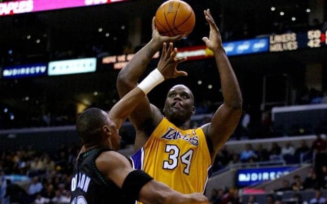 チェンバレンに次ぐNBA史上2人目の快挙…シャックが所属した3球団で永久欠番に