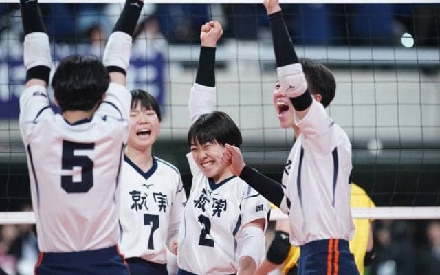 三冠目指す下北沢成徳や就実などがベスト4に進出　女子大会3日目（1/6）の3回戦、準々決勝合計12試合の結果【春高2024】