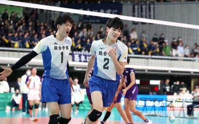 春高バレー　男子の駿台学園が全国２冠＆連覇へあと２勝　１９６センチの２年生・川野琢磨が大当たり