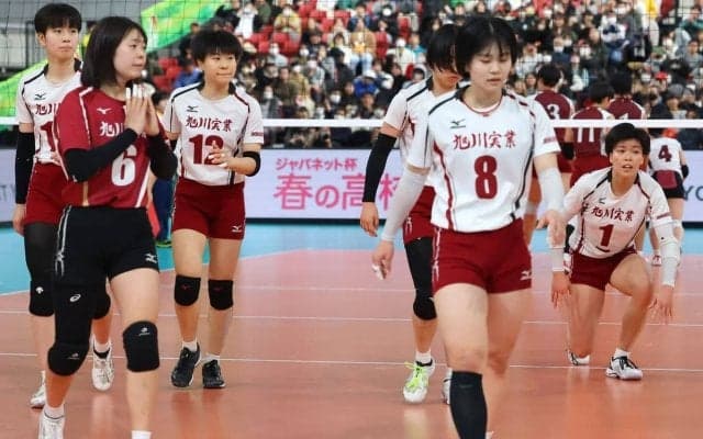 春高バレー　旭川実決勝進出ならず　笠井季璃、涙の誓い「目標はオリンピックで金メダル。もう１回、鍛え直す」