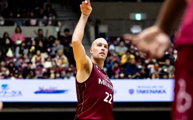 左ヒザ関節内側側副靭帯損傷で全治未定のニック・ファジーカス…Bオールスターは欠場に