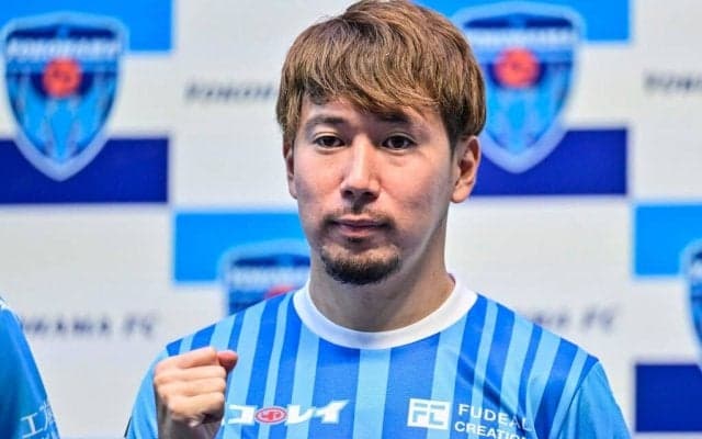 【福森晃斗が移籍に懸ける思い。「お金よりも試合出場」と求めるピッチの上(2)】「優しい顔ですけど、厳しいところも持ってる方」と話す、四方田監督の札幌時代の“親心”