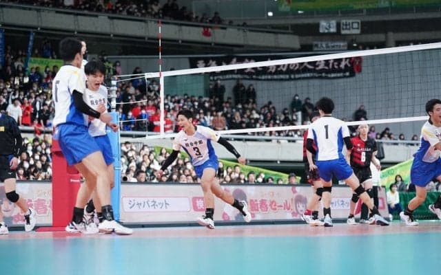 駿台学園が福井工大附福井を下し大会連覇　インターハイとの二冠を達成【春高2024】