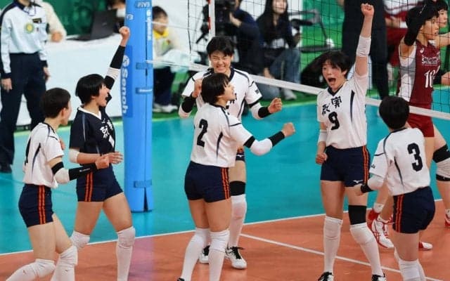 春高バレー　就実が２大会ぶり５度目の優勝　下北沢成徳は３冠ならず