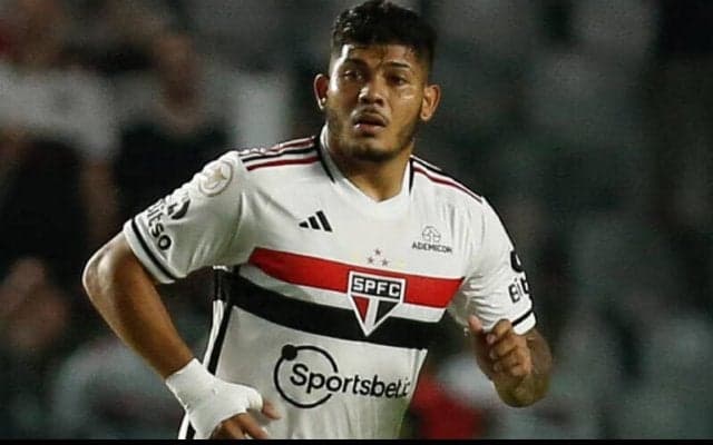 川崎Fが今オフ3人目の外国籍新戦力！ ブラジル人FWエリソンを獲得