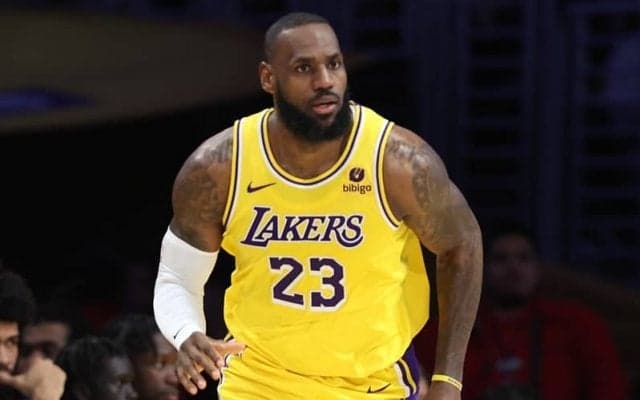 39歳ながら一線級で活躍するレブロン・ジェームズが更新し続ける快記録とは？