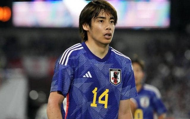 「純也だけ覇気がないぞ笑」ガッツポーズで写真撮影に臨んだ日本代表…1人だけ抑え目な伊東純也が話題「ほんとマイペース」「可愛いすぎる笑」