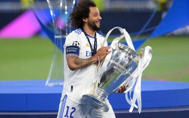 「泣けてくる」「最高だ」マルセロがレアル・マドリーに帰還！クラブ史上最多のタイトル数誇るレジェンドの訪問にファンも歓喜「愛されてるなー」