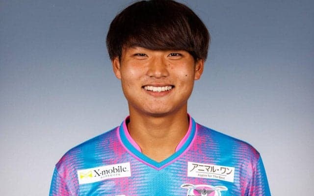 鳥栖のルーキーDF大里皇馬が積極補強のJFL滋賀に育成型期限付き移籍「J3昇格を達成するために今シーズン戦います！」