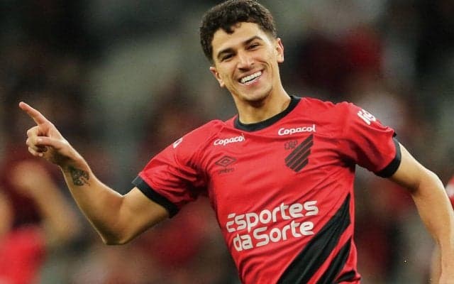C大阪、ブラジル1部通算181試合28得点のFWヴィトール・ブエノを補強！「セレッソファミリーの一員となれて嬉しい」