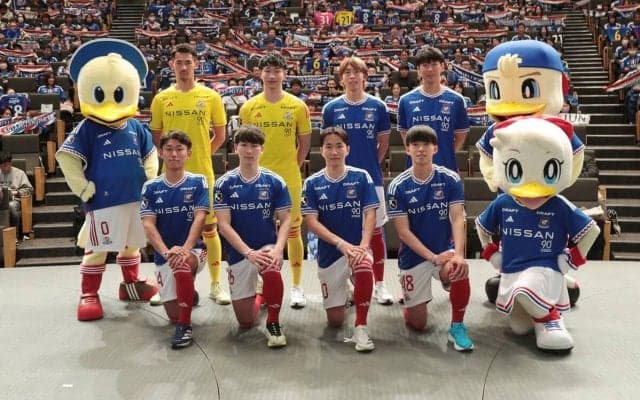 キューウェル新体制の横浜FMが新体制発表！復帰の天野純は「20」、アンデルソン・ロペスは得点王獲得し「10」を背負うことに