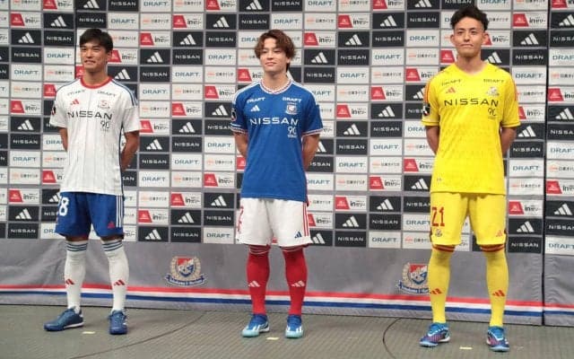 「ここ数年で1番」「今年のユニはヤバい」王座奪還目指す横浜FMの新ユニフォームは好評！2ndの配色も大人気「これは当たり」