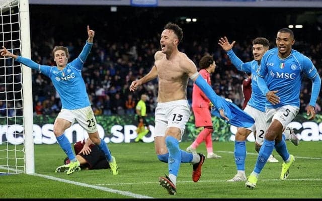 ラフマニの劇的AT弾でナポリが最下位サレルニターナに薄氷の逆転勝利【セリエA】