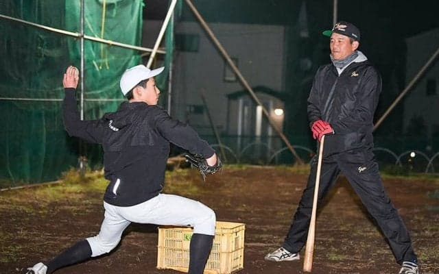 大嫌いだった高校野球で「初めて褒めてくれた」　“ガリガリ少年”の背中押した恩師の言葉
