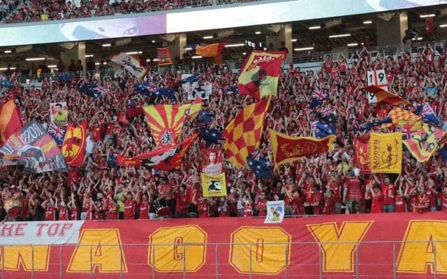 「めっちゃ好き」「チャントに乗せてデザインも合ってて最高」大幅選手入れ替えの名古屋、新エンブレムもマッチしたユニフォームデザインが話題「この見せ方凄いわ」