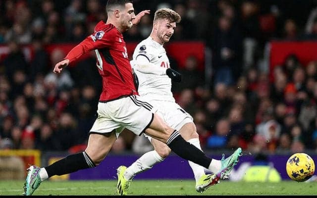 ユナイテッドvsスパーズはドロー決着！　ホームで2度追いつかれた赤い悪魔はラトクリフ卿御前試合飾れず【プレミアリーグ】