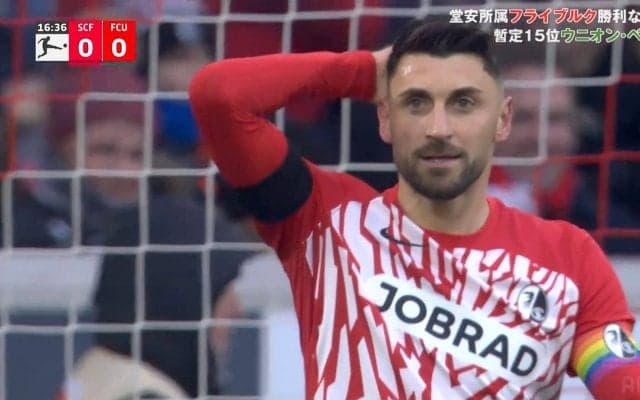 超至近距離シュート→GK奇跡の“肩ブロック” フライブルグFWが絶望したスーパーセーブの瞬間