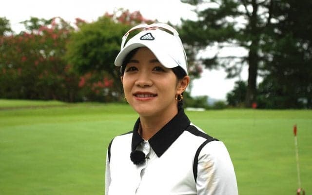 大江香織、バンカーでは左足のツマ先前にボールを置きましょう