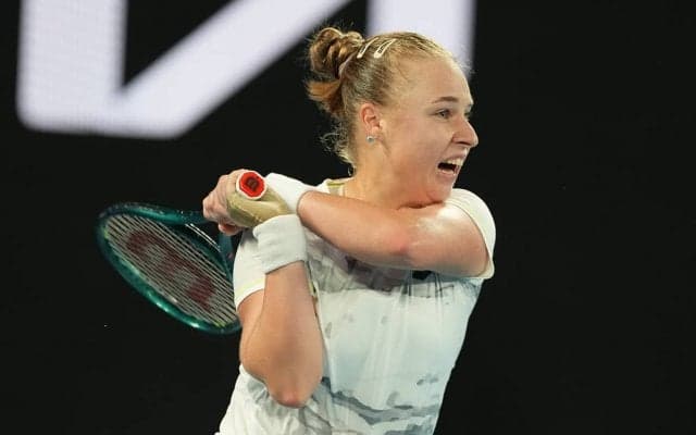 世界57位のブリンコワが30分以上に及ぶタイブレークを制して前年準優勝のリバキナを撃破!「最後の瞬間までベストを尽くし、楽しむだけだと言い聞かせていた」[全豪オープン]