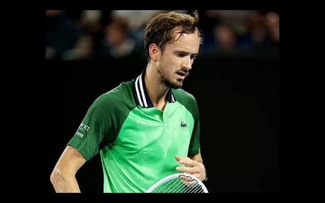  深夜試合規制のはずが “例外”も存在 