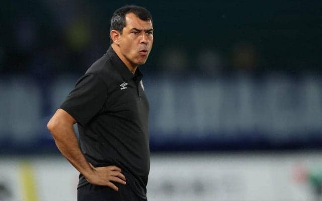 長崎が去就が問題となっているカリーレ監督やサントスをFIFAに提訴「当事者間による解決は不可能と判断」